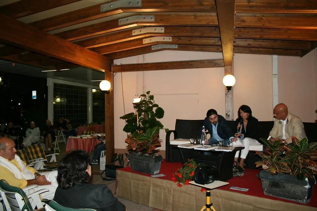 Hotel Ondina E Milazzo تّشيرفييا 3*,